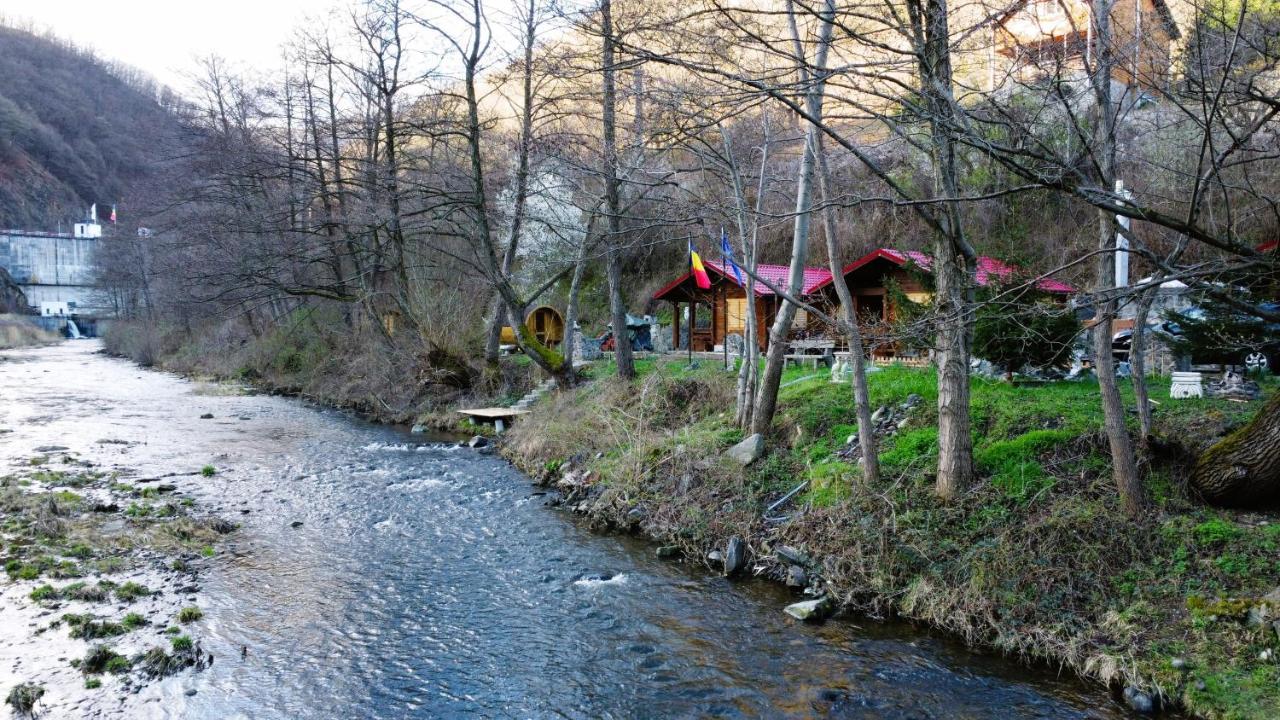 Eden Natural Resort - Transalpina Capalna Exterior photo